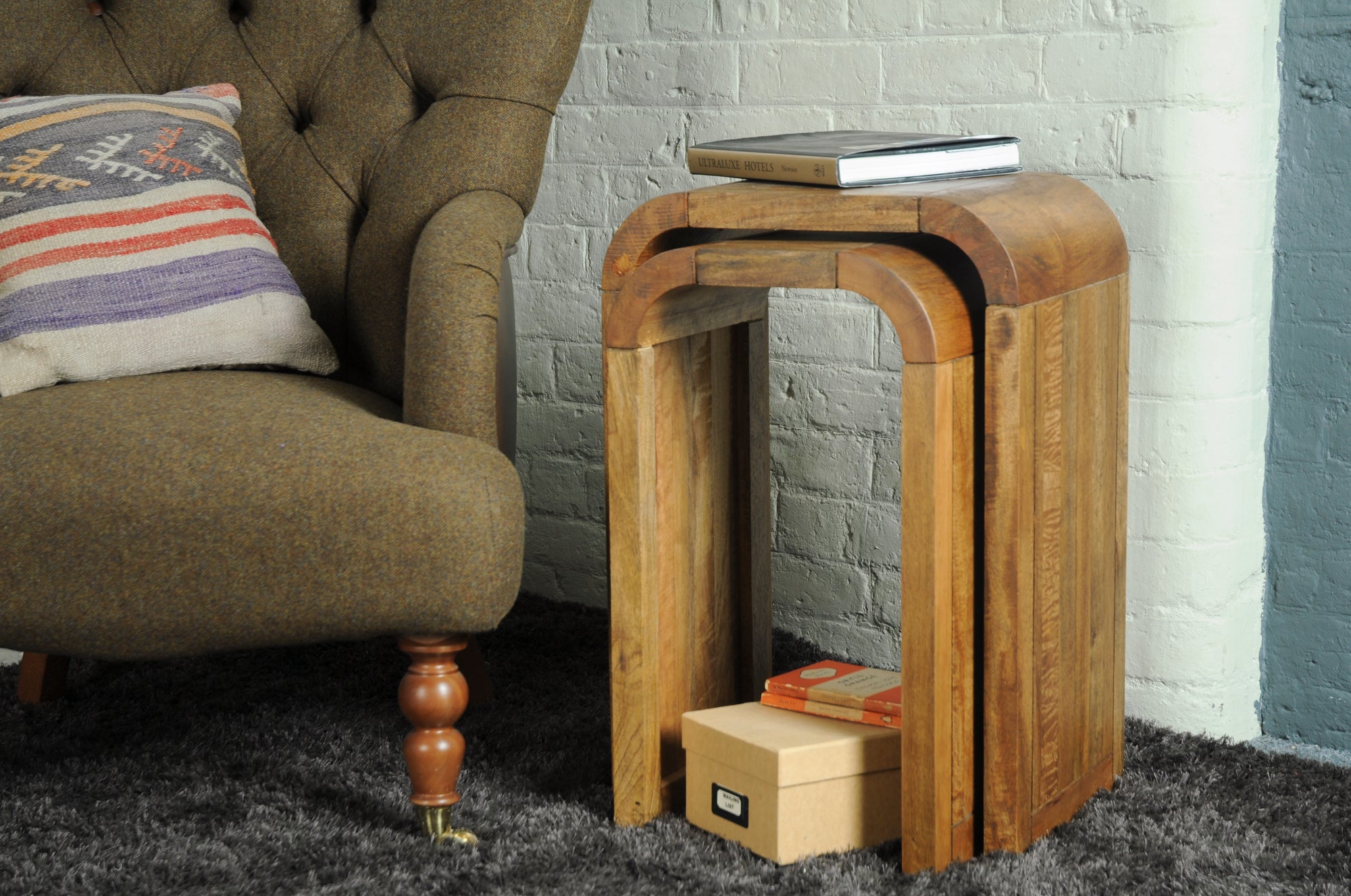 Bodiam Bamburgh Nest Of 2 Tall Lamp Tables